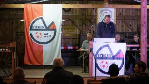 Schriftführer Adrian Dold  verliest den Geschäftsbericht